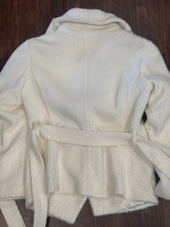 Cozy Cream Wrap Belted Jacket sz M - Picture 4 of 4